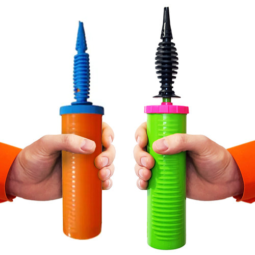 pumpa appelsinugul Græn og appelsínugular handpumpur fyrir blöðrur.